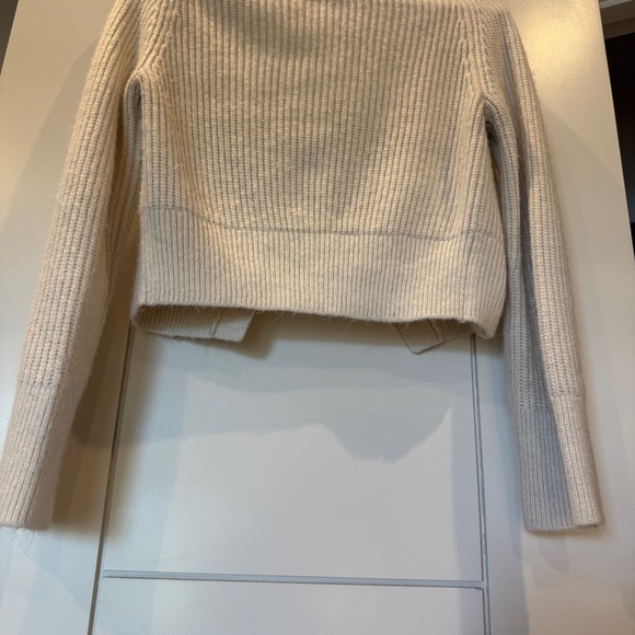 A&F ~ cropped knit cardigan sweater - Picture 7 of 11